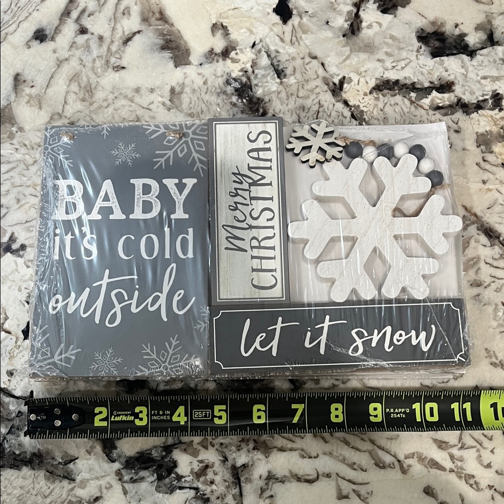 Christmas Decor Set with Snowflake Design